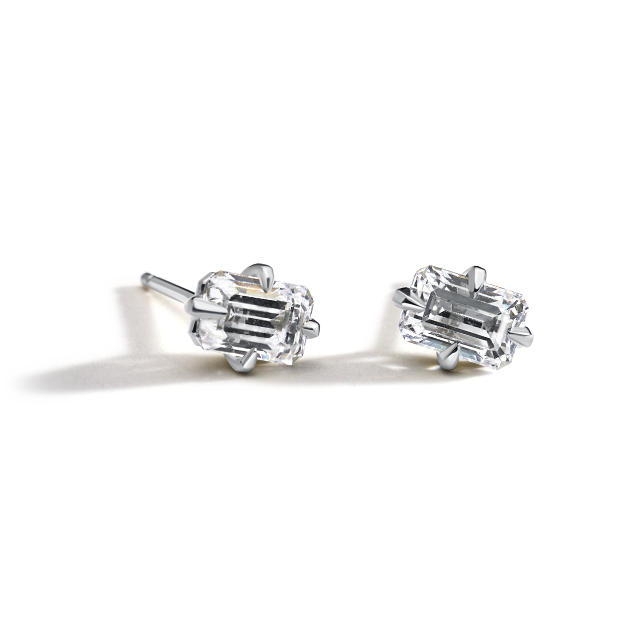 14K White Gold Platinum Emerald Studs